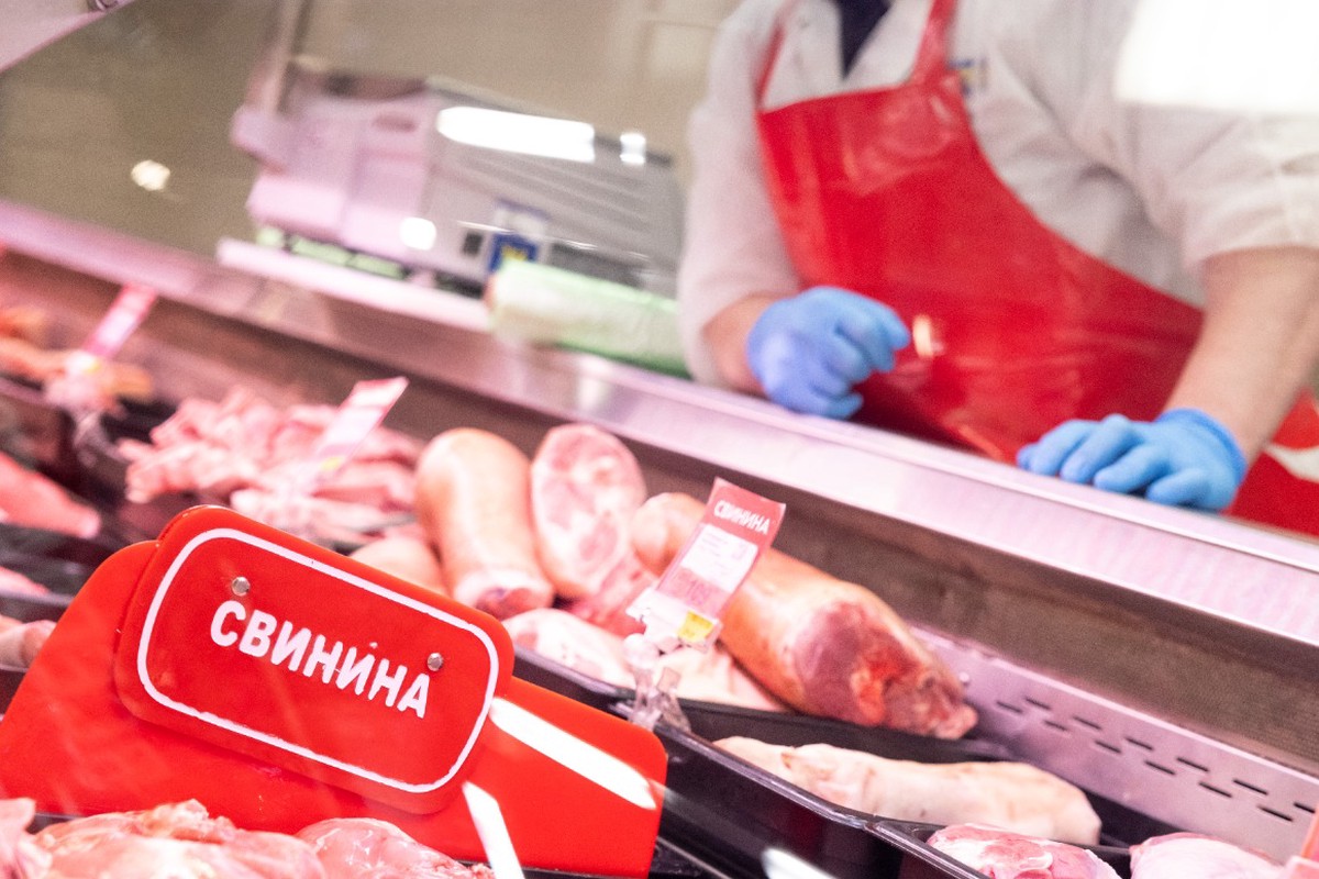 Россиянам рассказали о способе сэкономить при покупке дорожающей свинины