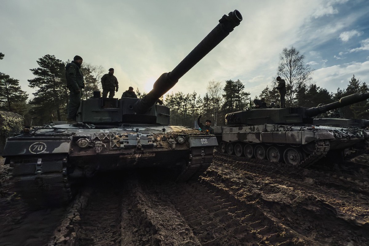 Захарова: Поставки танков Leopard и ракет TAURUS не спасут режим Зеленского