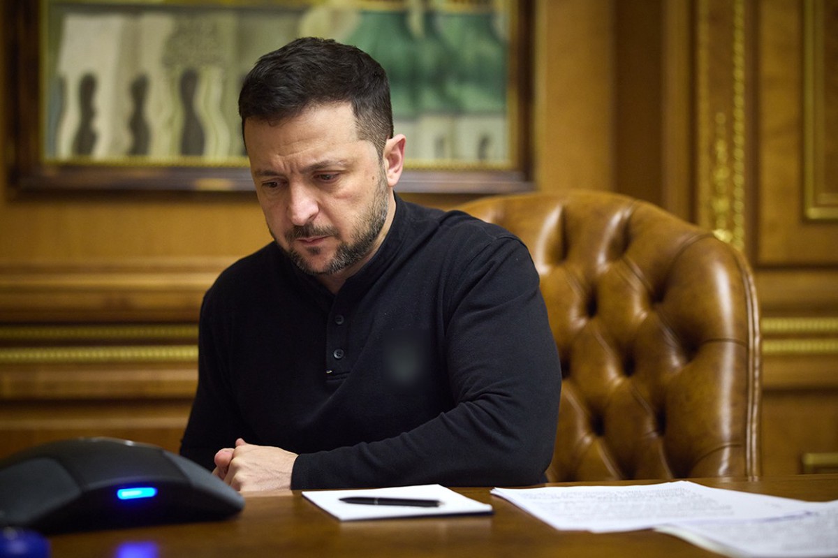 Зеленский намекнул на удар по параду на 9 мая в Москве