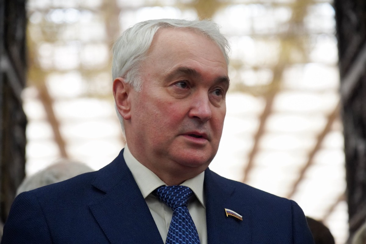 По факту «телефонного минирования» машины депутата Картаполова возбудили дело