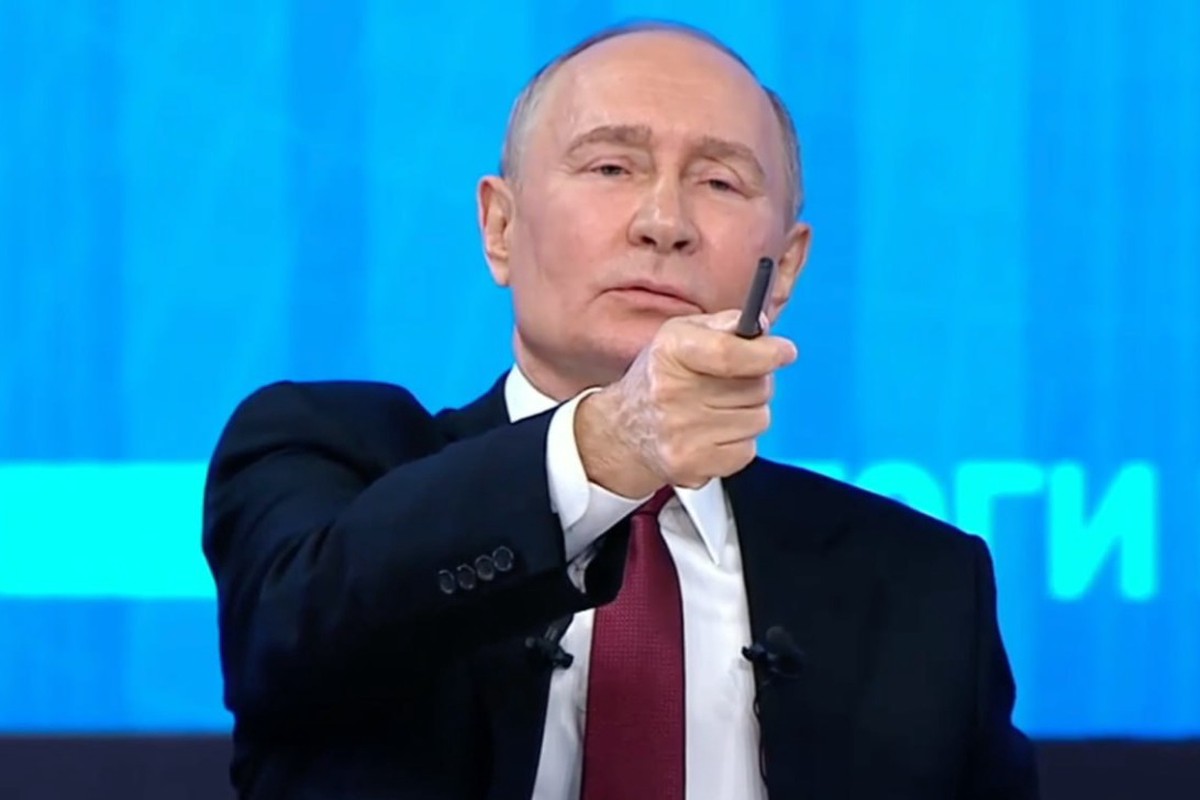 Журналист Боуз: Мировые лидеры выглядят глупыми на фоне Путина
