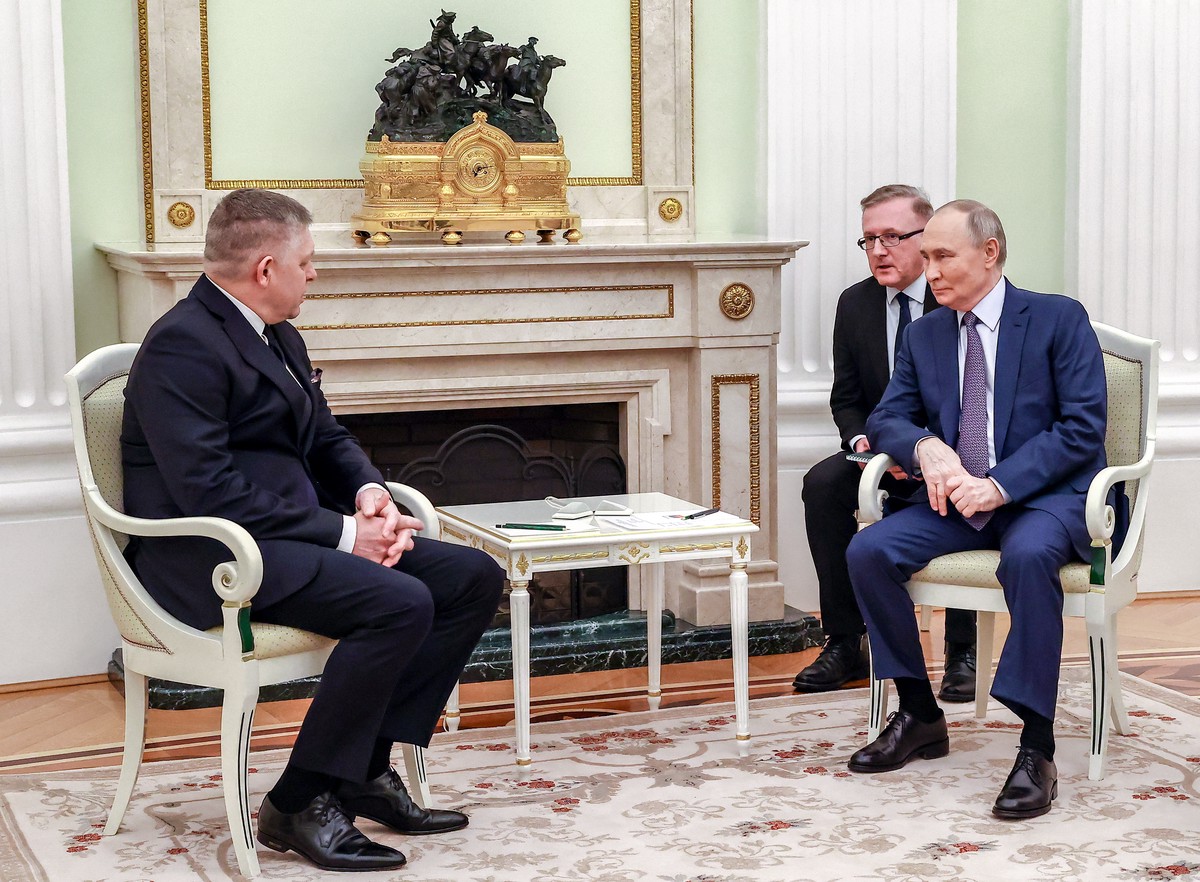 Песков рассказал подробности переговоров между Путиным и Фицо