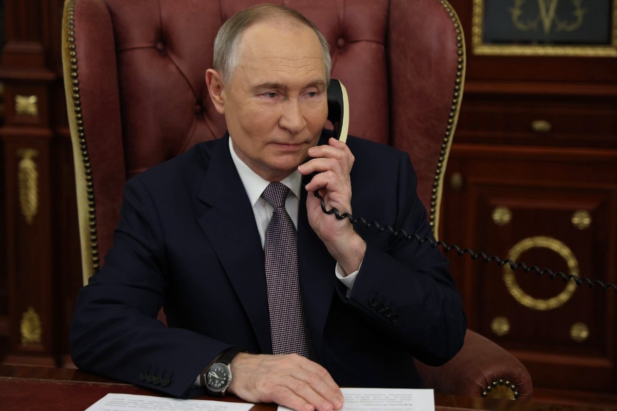 Путин и Мирзиеев провели телефонные переговоры