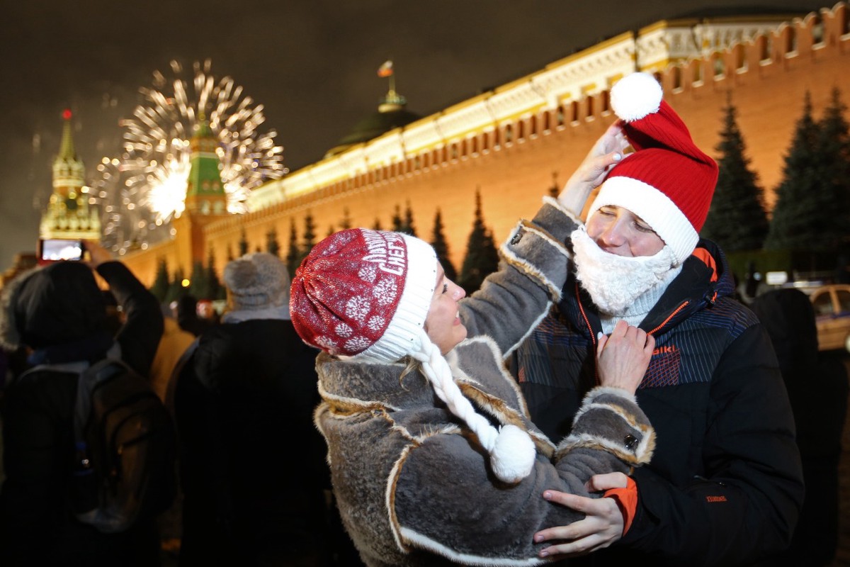Терапевт рассказал, как отмечать Новый год на улице без рисков для здоровья