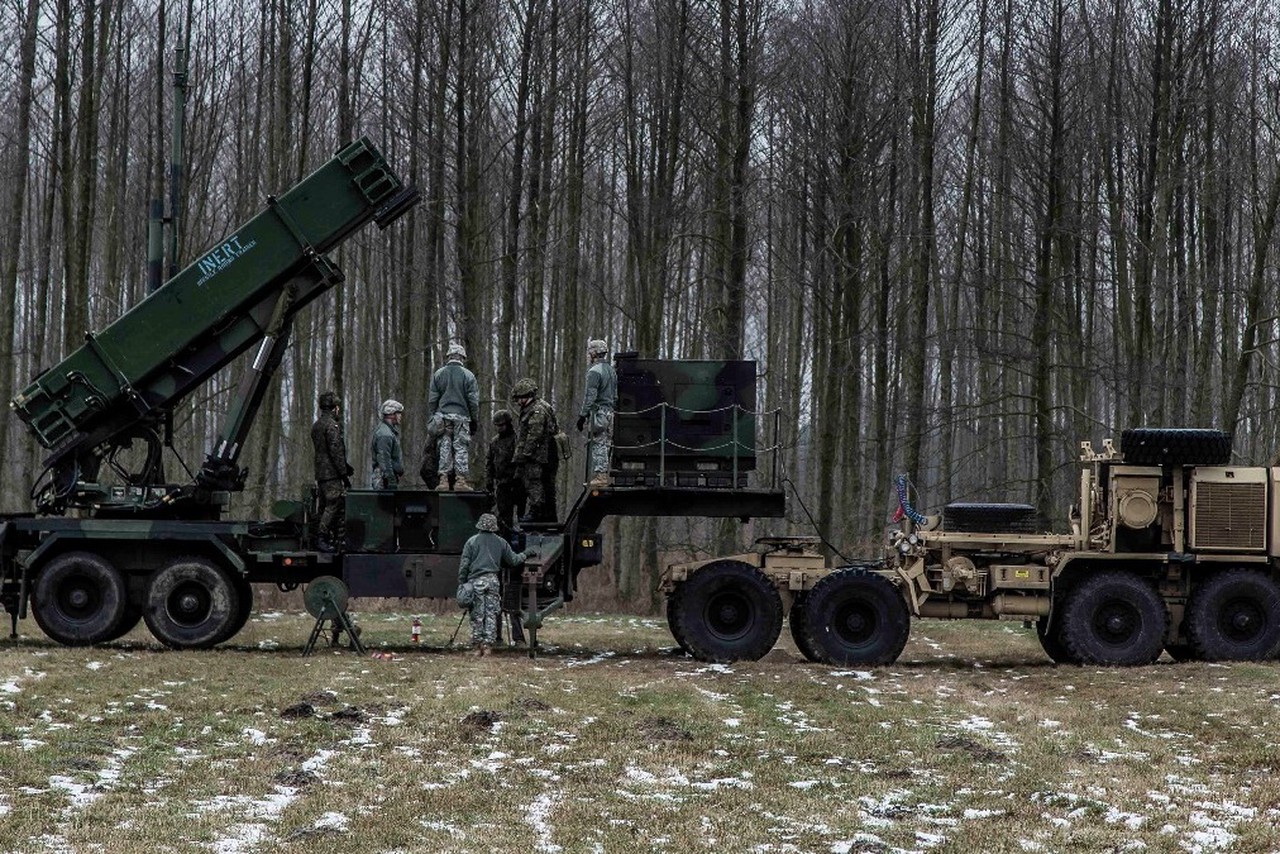 Украина в огне, Зеленский в бешенстве: Трамп забрал все средства ПВО, а Европа прячет от нелегитимного кошелек