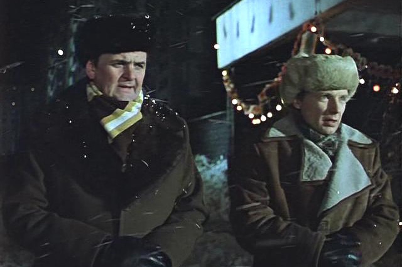 С нелегким паром: почему жизнь актеров из «Иронии судьбы» сложилась так по-разному