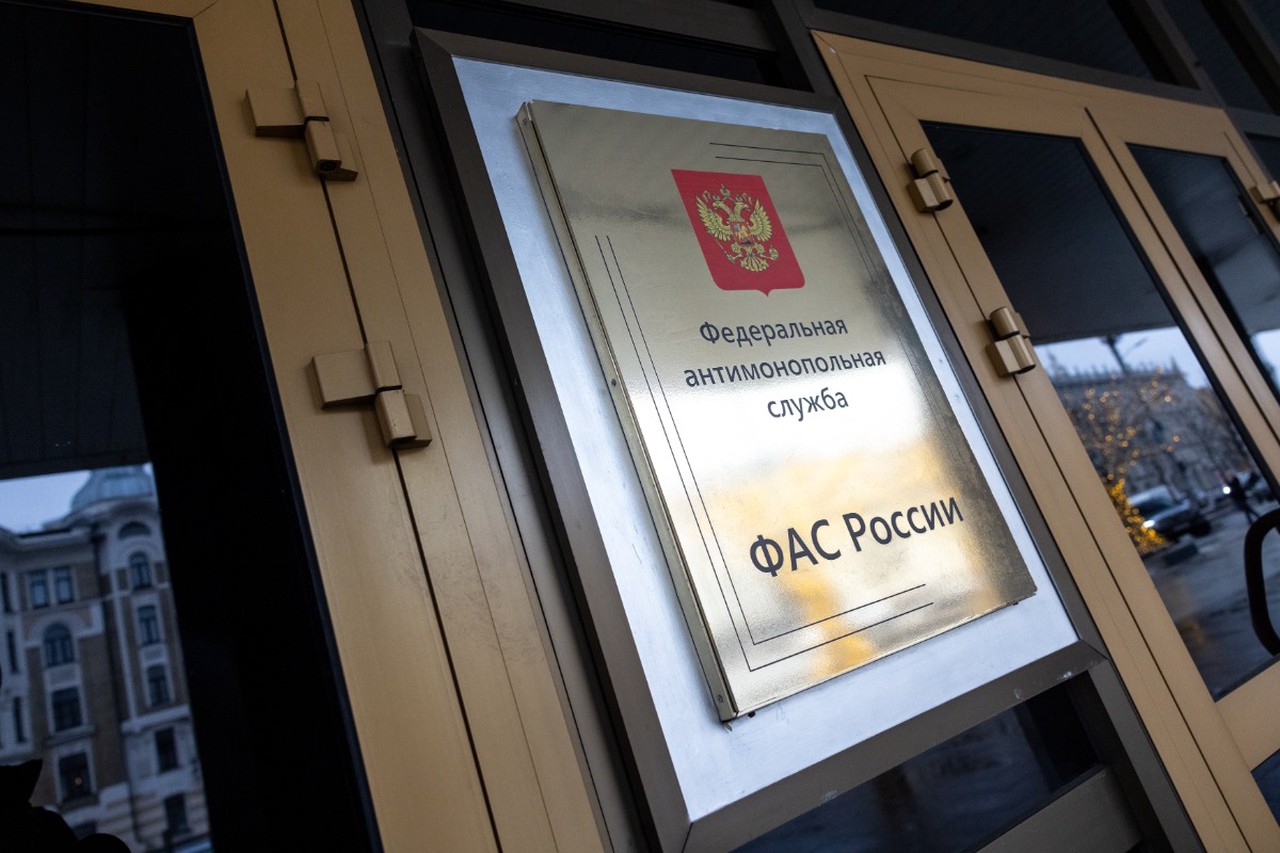 Ситуация с топливом в России 25 июня: проверки на АЗС, проблемы с керосином, тюрьма за слив бензина
