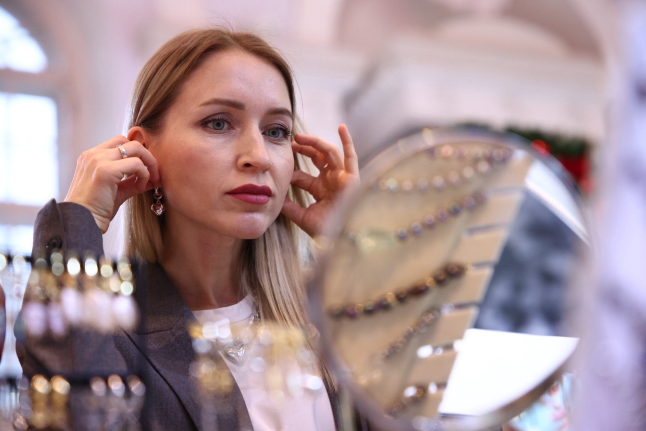 Подарки на Новый год – 2026: что подарить близким по знаку зодиака и типу личности