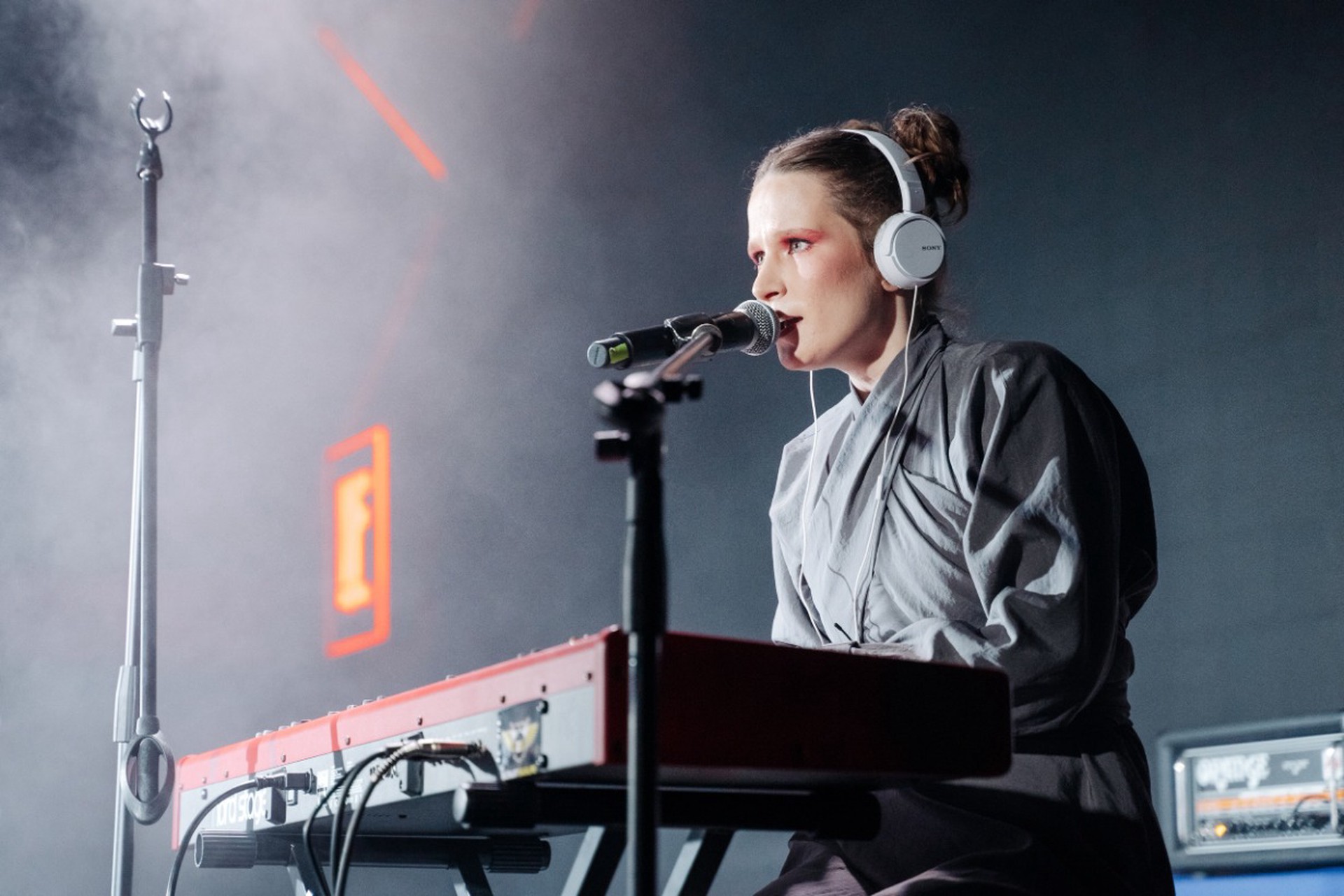 Главное к утру 10 ноября: гендиректор BBC ушел в отставку, в Словакии столкнулись два поезда, Монеточке* стало плохо на концерте