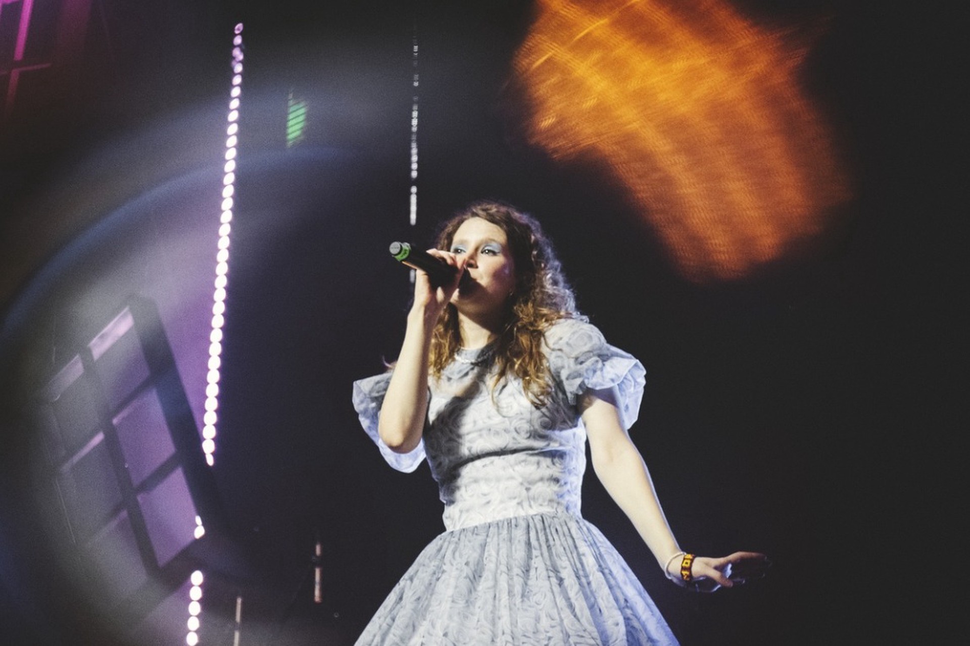 Монеточке* стало плохо на концерте в Риге: выступление отменили, певица в больнице