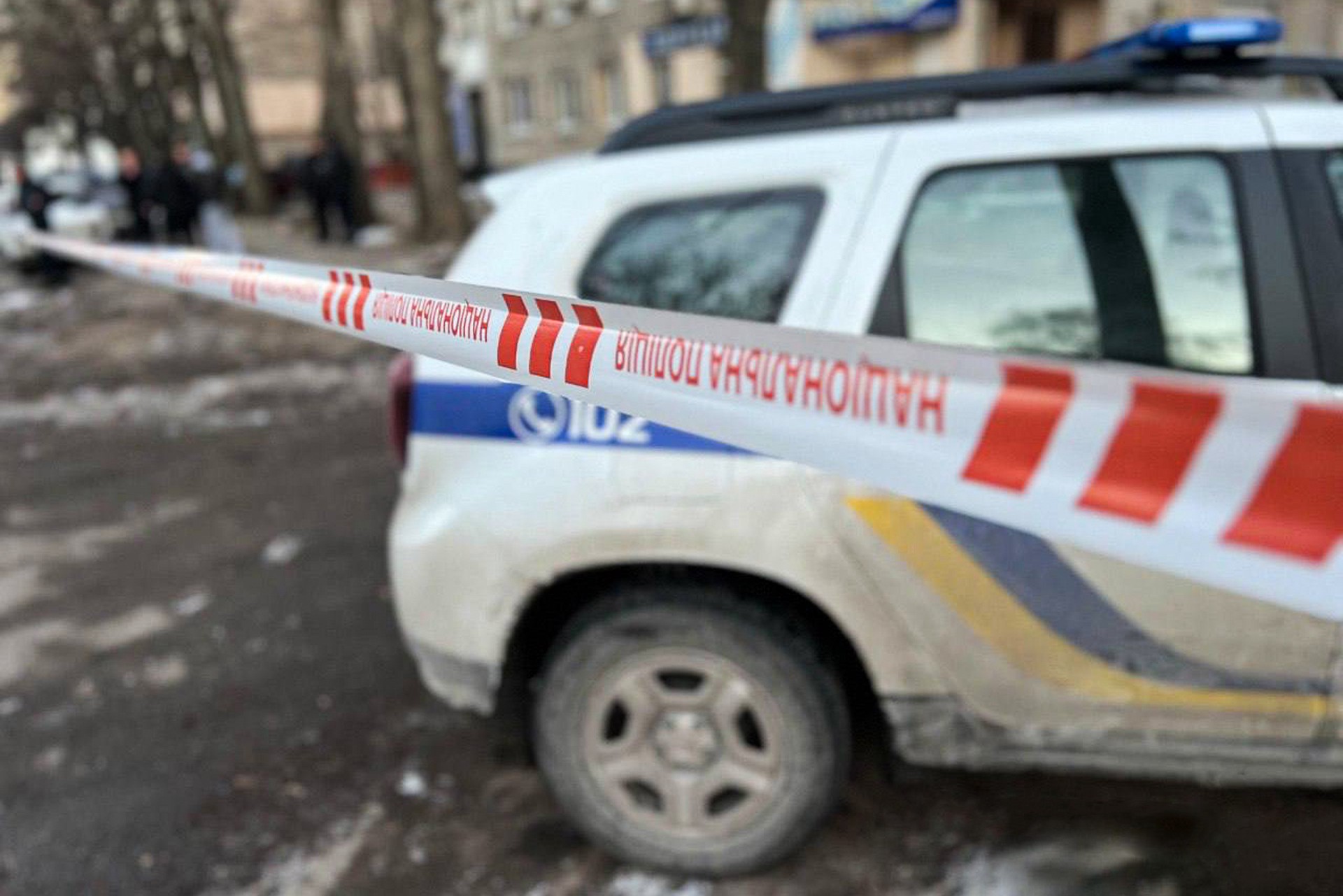 Полицейские в Киеве сбежали от устроившего стрельбу в магазине