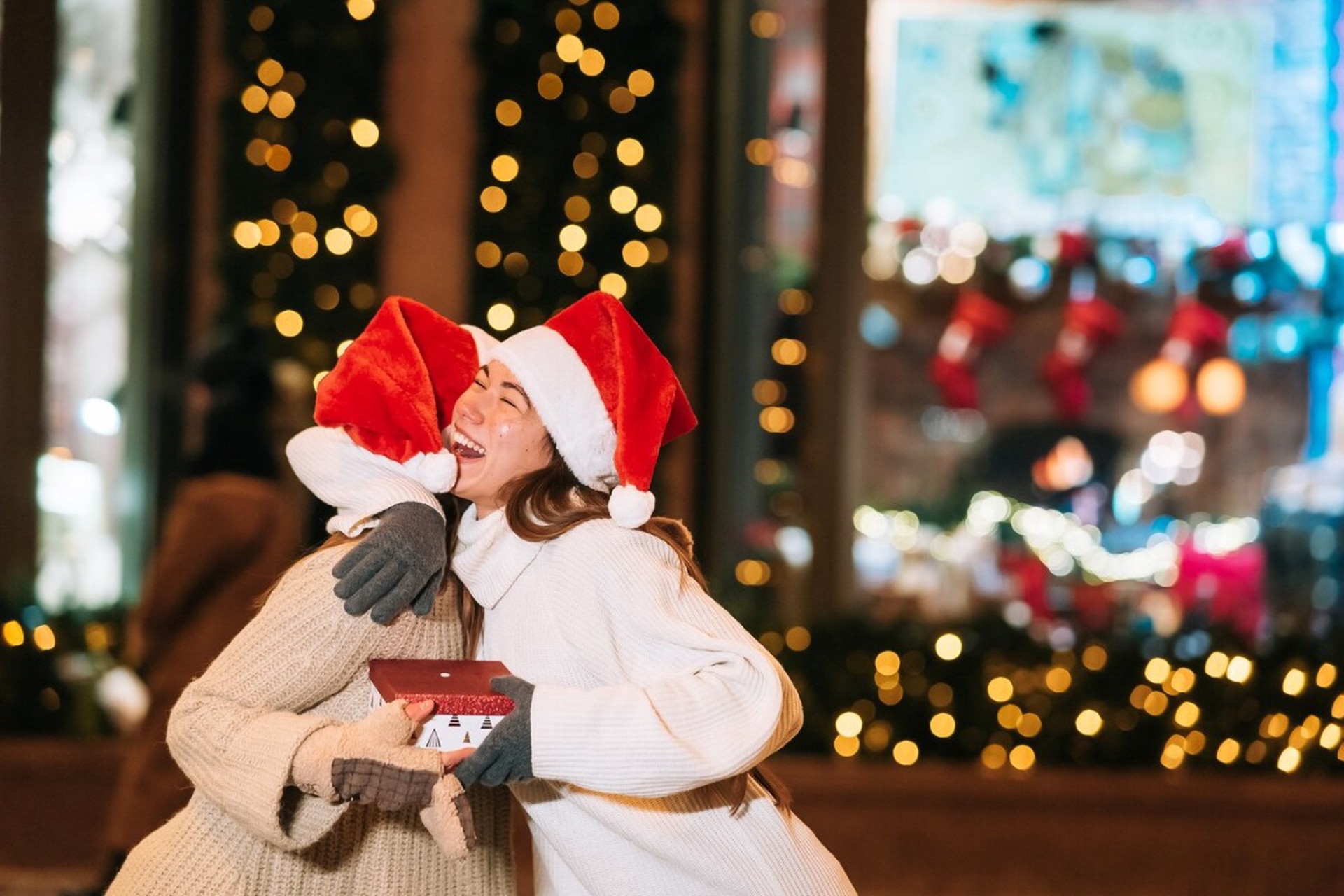Можно ли православным праздновать католическое Рождество, рассказали в РПЦ