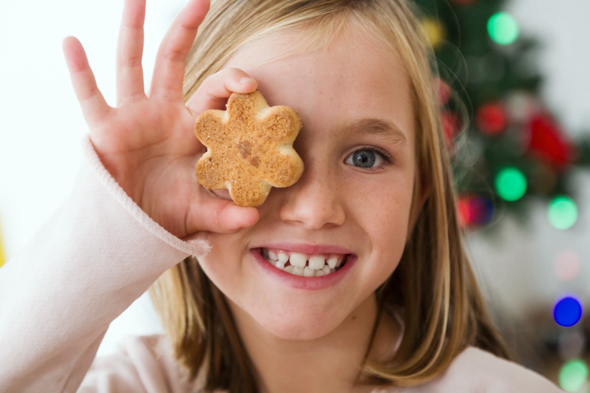 Стало известно, почему у китайской пары родилась дочь славянской внешности