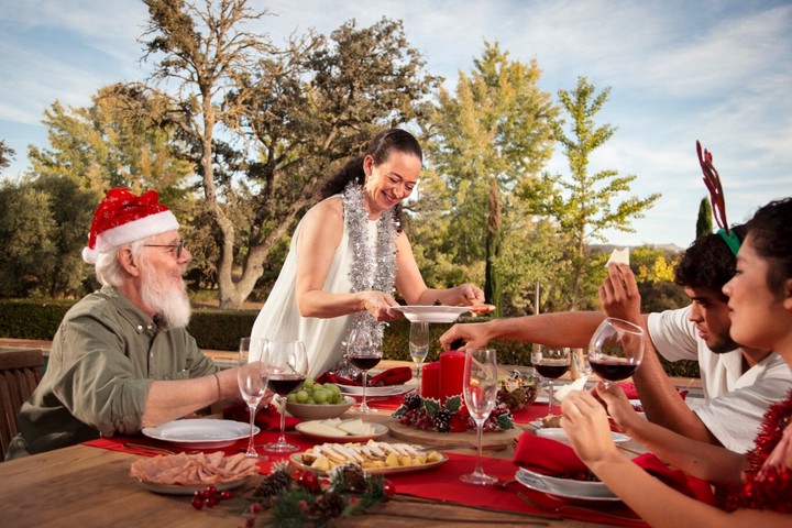 <p class="MsoNormal" style="line-height: normal;"><span style="font-size: 14.0pt; font-family: 'Times New Roman',serif;">Что принято делать в Испании перед Рождеством? </span></p>