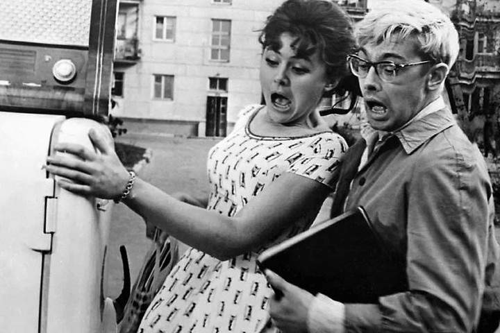 <p class="MsoNormal" style="line-height: 150%;"><span style="font-size: 14.0pt; line-height: 150%; font-family: 'Times New Roman',serif;">Из какого фильма этот кадр?</span></p>