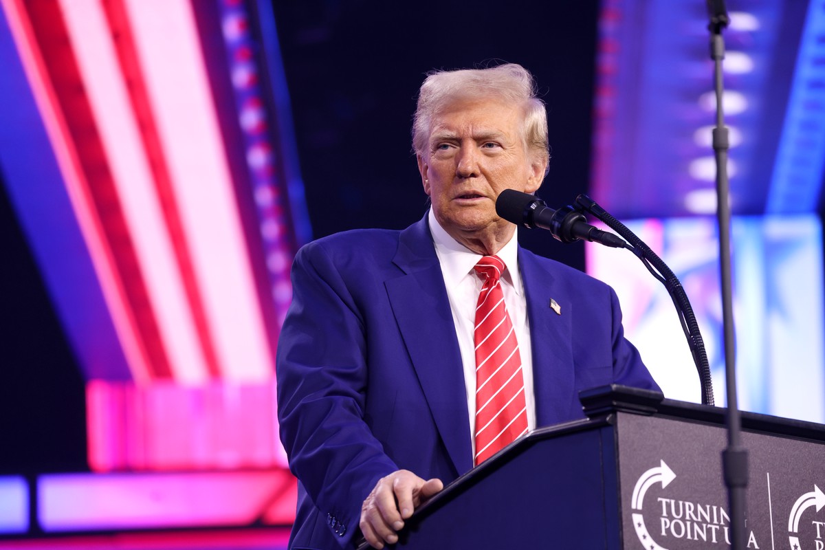 Политолог заявил, что угрозы Трампа в адрес БРИКС неосуществимы