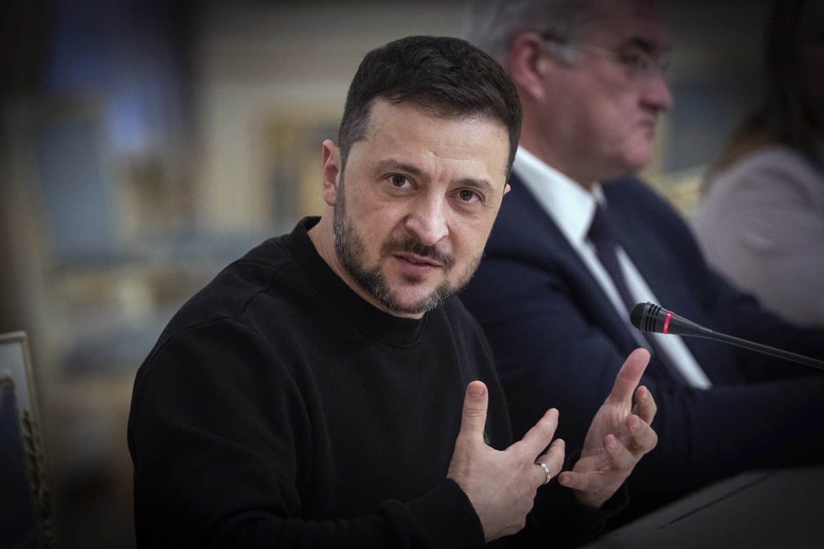 Аналитик Слебода: Зеленский боится сдаваться из-за Курской области
