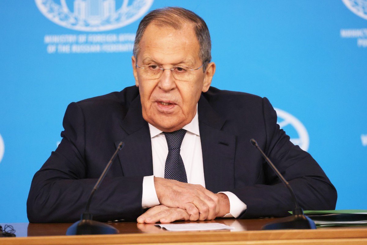 Лавров: Россия пересмотрит международные обязательства