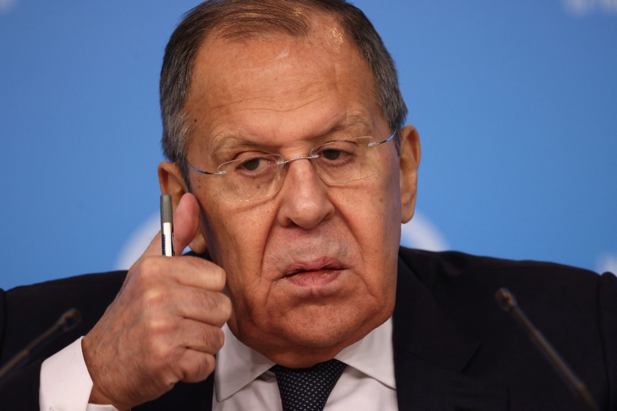 Лаврова удивила реакция мира на разговор Путина и Трампа