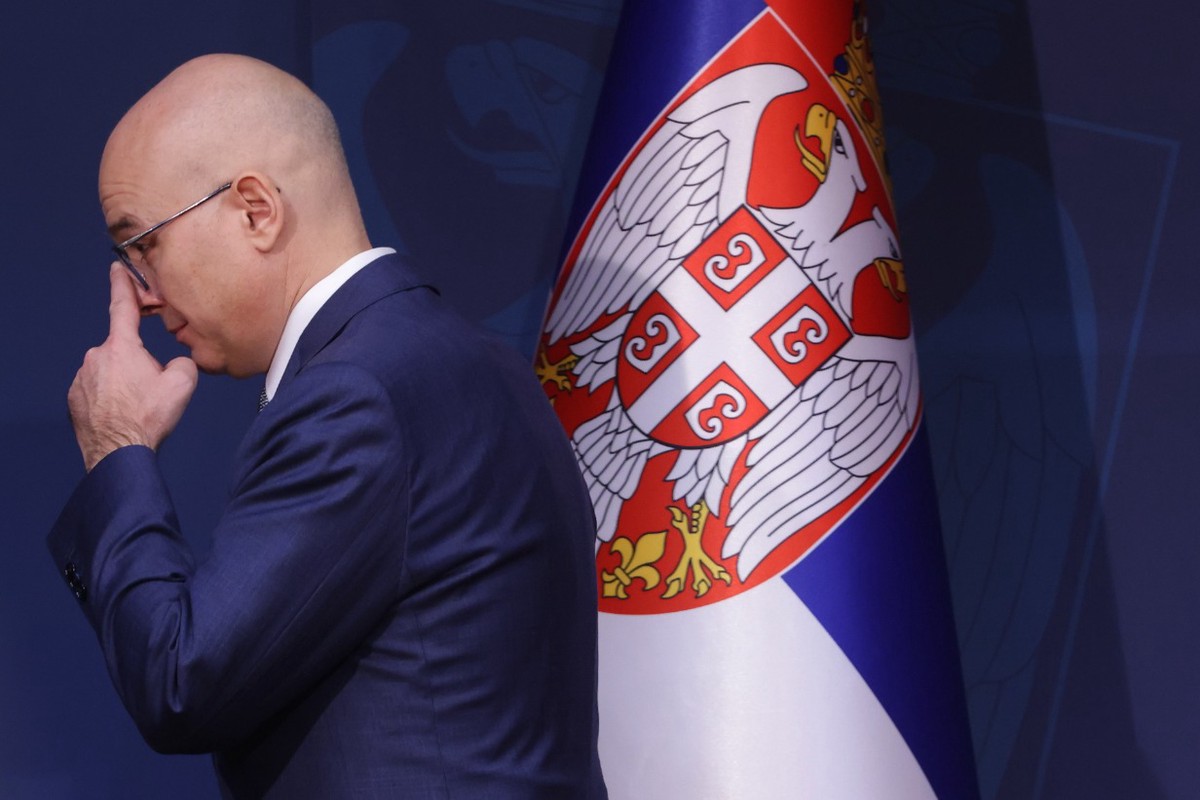 Политолог назвал причины отставки премьера Сербии Вучевича