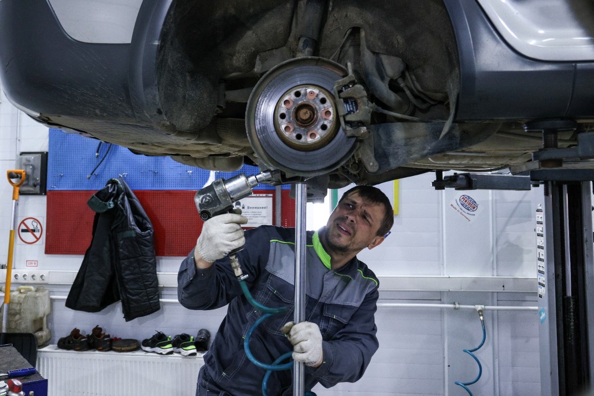 Автоэксперт рассказал, какие запчасти за последнее время подорожали сильнее всего