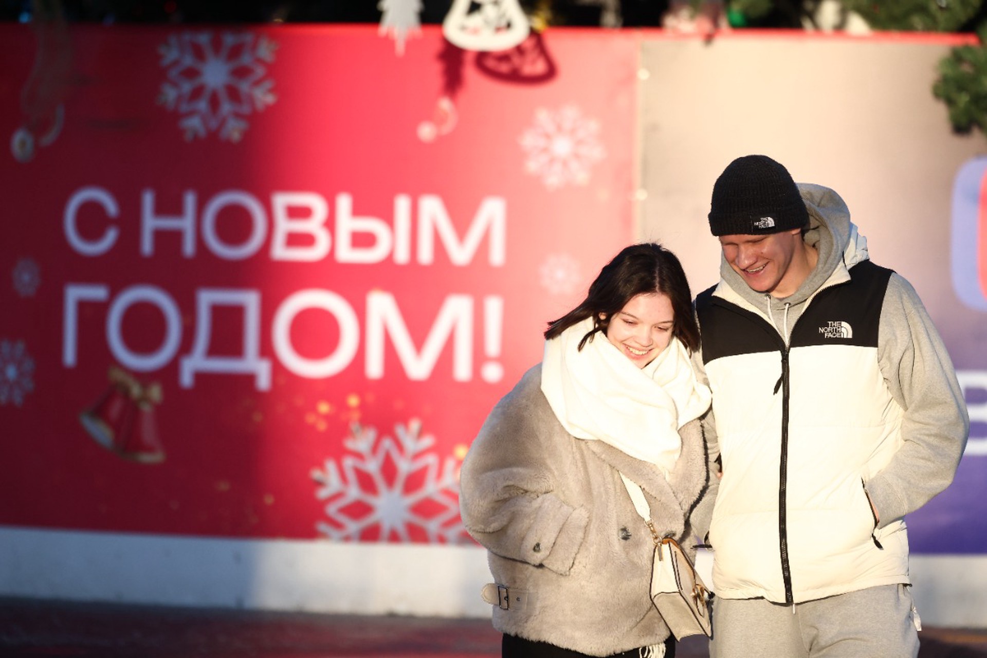 Россиян ждут 12-дневные новогодние каникулы: кабмин утвердил выходные дни на 2026 год