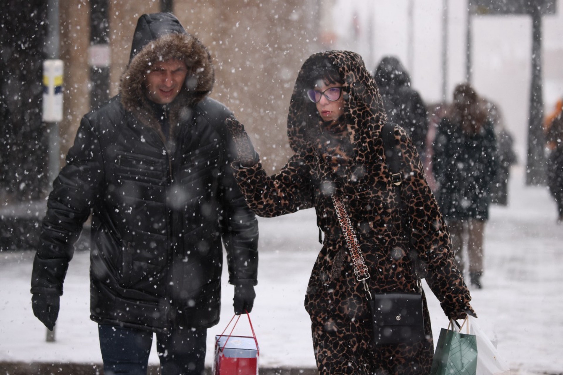 В России призвали отправлять сотрудников на удаленку в период снежного коллапса