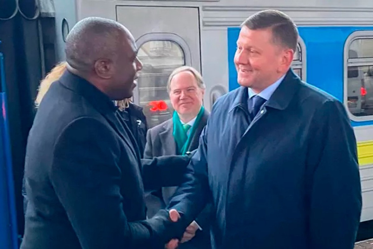 Глава британского МИД прибыл на Украину