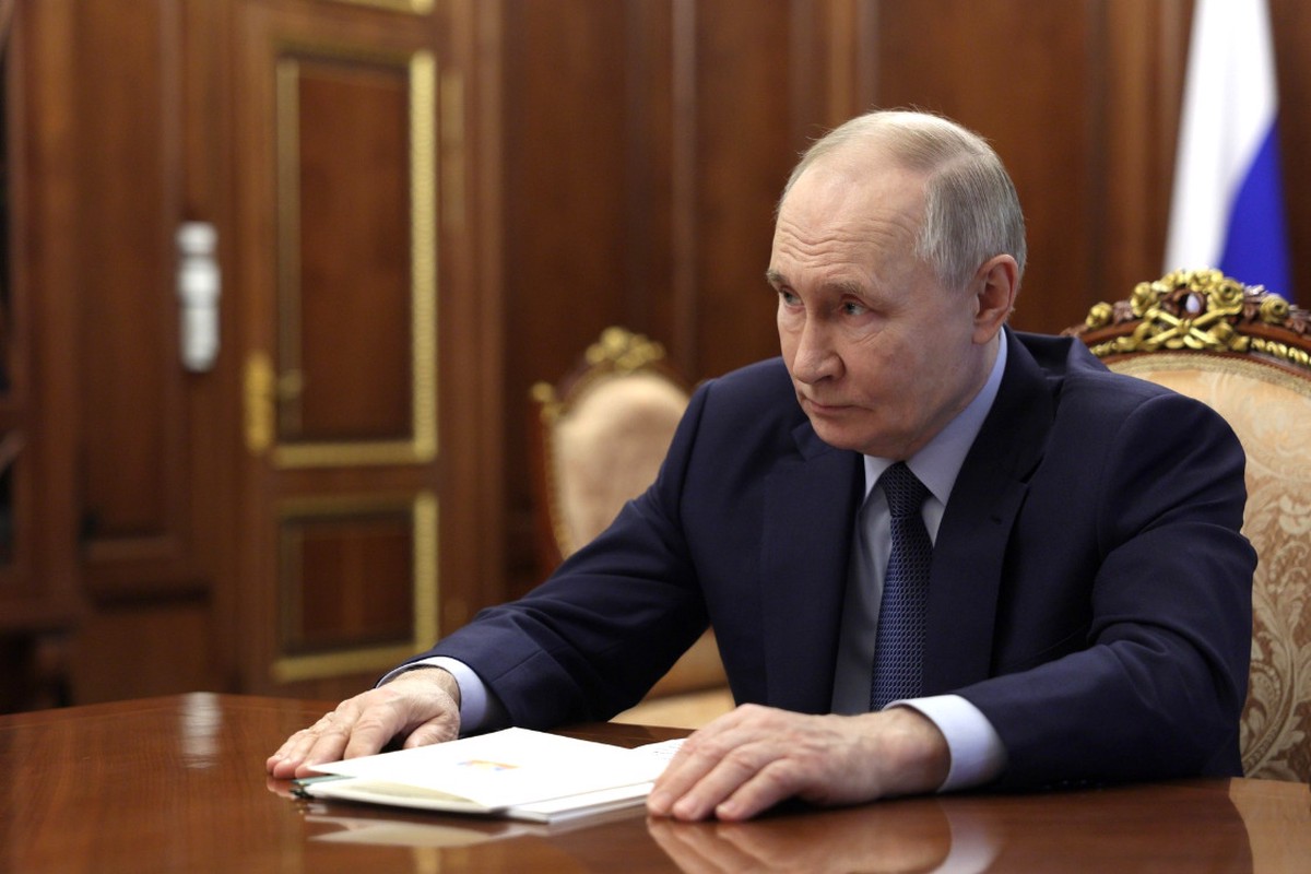 Путин поручил разработать меры по блокировке преступных звонков с Украины