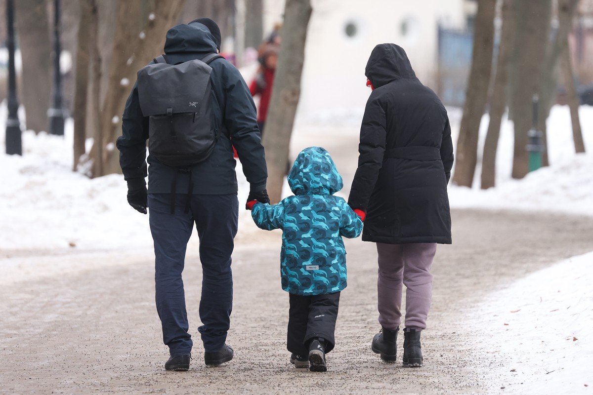 Известный многодетный отец предложил давать родителям совместный декретный отпуск