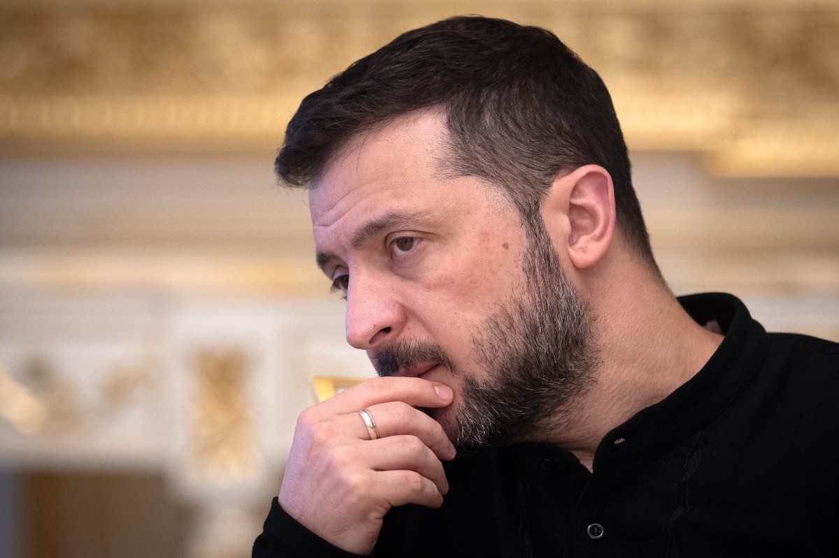 Зеленский прекратил выпускать свои вечерние телеобращения