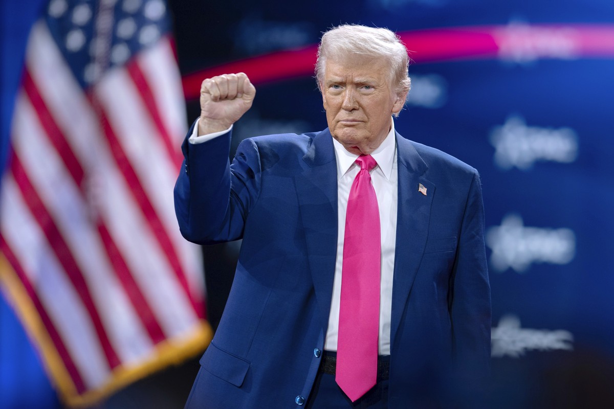 Дональд Трамп возмутился выплатами людям старше 140 лет