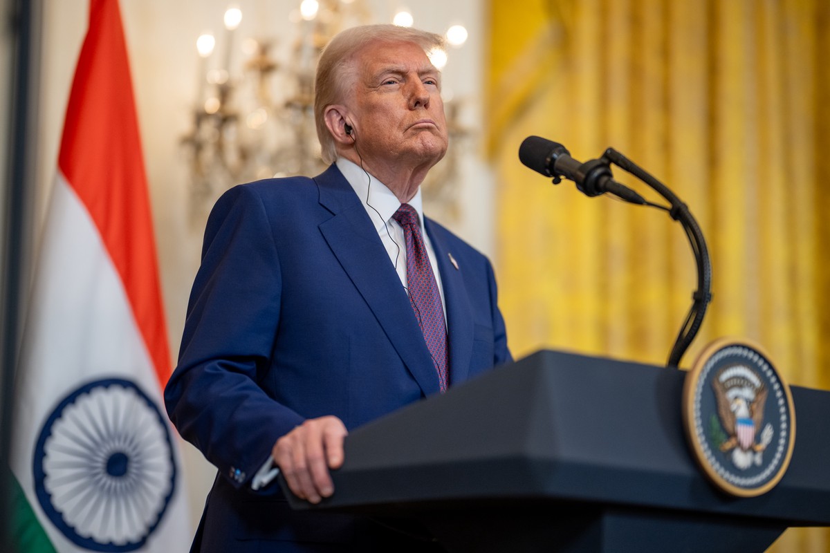В Белом доме объяснили появление огромного синяка на руке Трампа