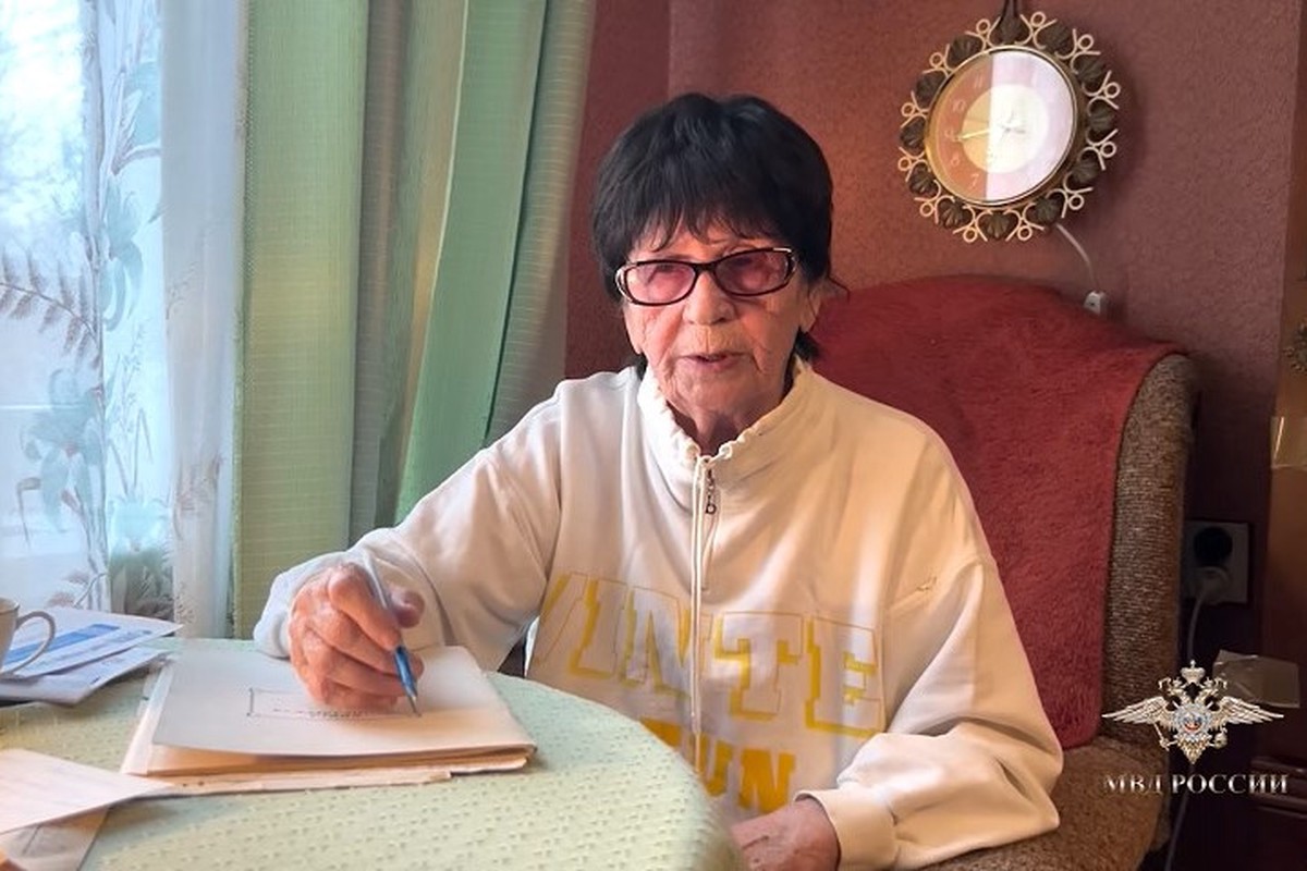 Мошенники обманули 88-летнюю блокадницу на 13 миллионов рублей