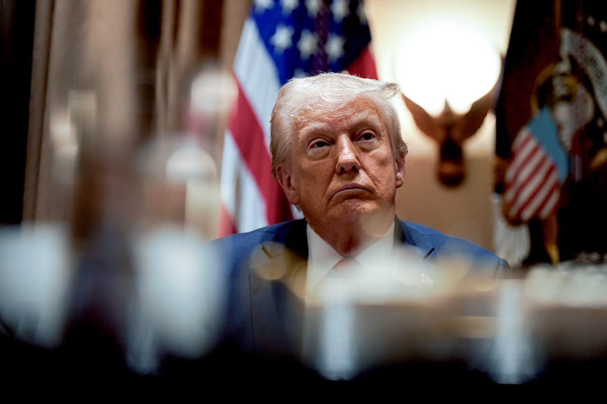 Политес, батенька: о чём рассказал и умолчал Трамп на первом заседании кабинета министров
