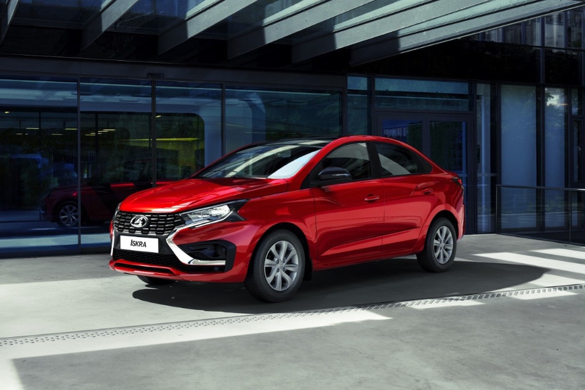 Эксперт рассказал, как АвтоВАЗ может «раздеть» Lada Iskra до цены в 1 млн рублей