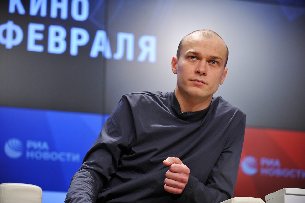 Нейробабушки, Лабубу и инопланетяне: чем россиянам запомнился 2025 год