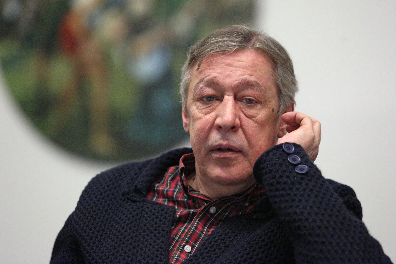 Супруга Михаила Ефремова призвала молиться за него
