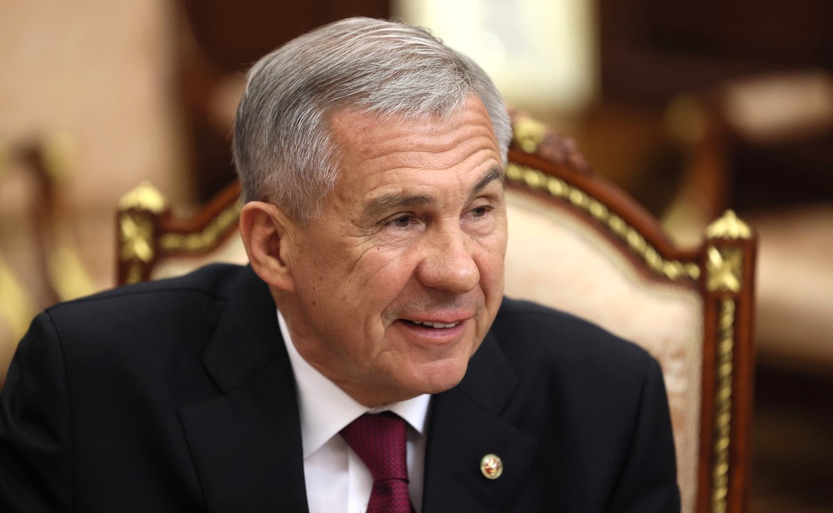 Глава Татарстана посоветовал решать проблему демографии уговорами женщин