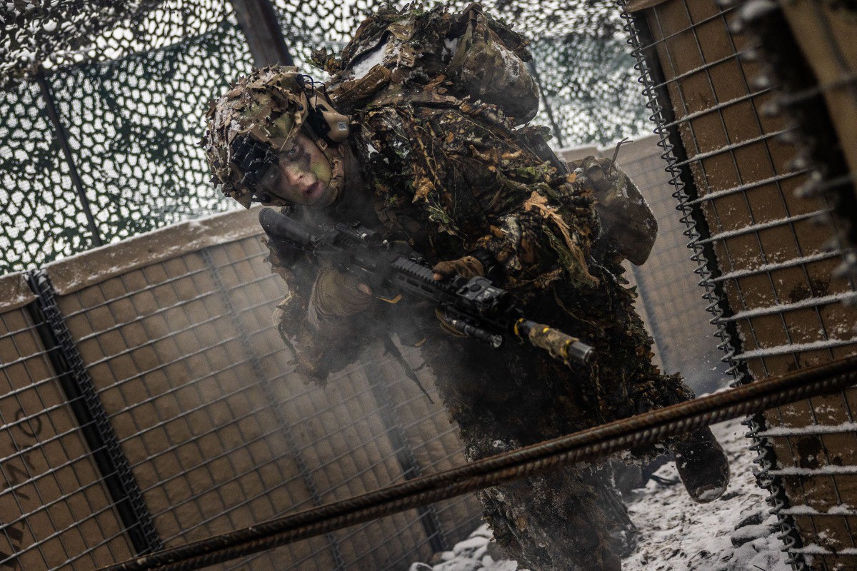 Стало известно, сколько в Европе планируют отправить военных на Украину