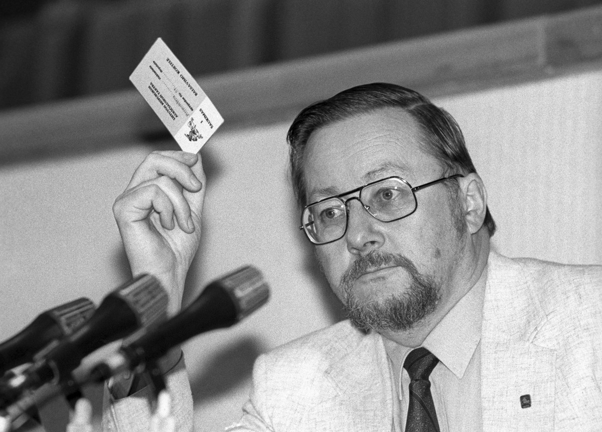 Опавшая Литва: как Горбачёв 35 лет назад всё упустил