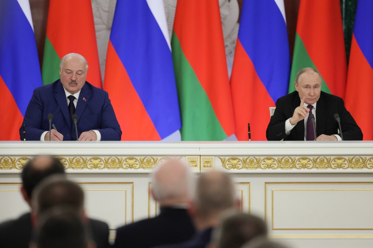 Политолог: Трамп согласен со всеми условиями России, которые выдвигает Путин