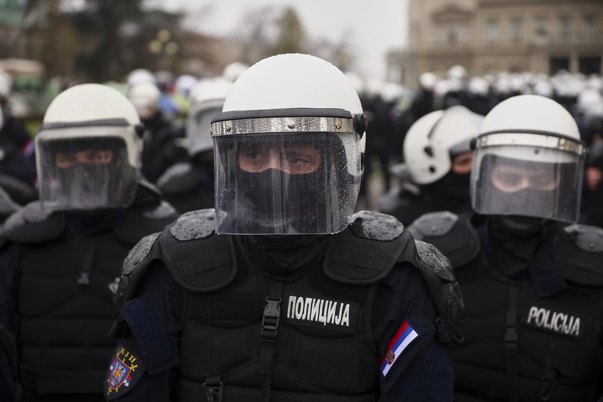 Посол РФ назвал Европу организатором протестов в Сербии
