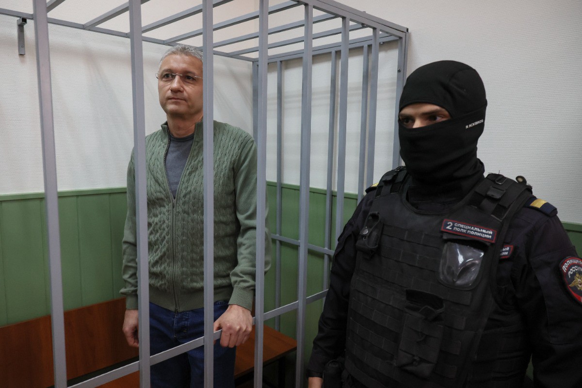 Бывшему замминистра обороны Иванову продлили арест