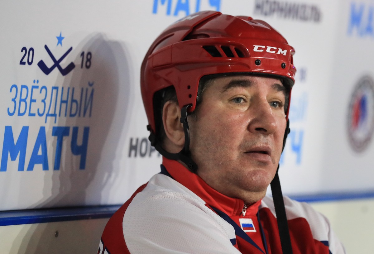 Кожевников призвал пока не мечтать о снятии с нас санкций Международной федерации хоккея