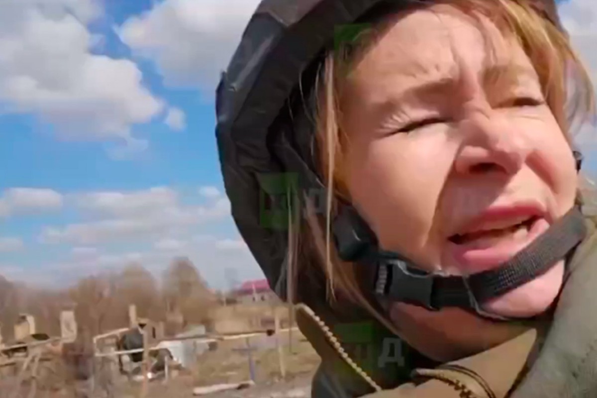 Военкор RT попала под обстрел в Курской области