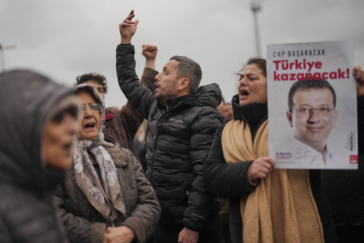Турецкий политолог рассказал, к каким последствиям приведёт арест мэра Стамбула