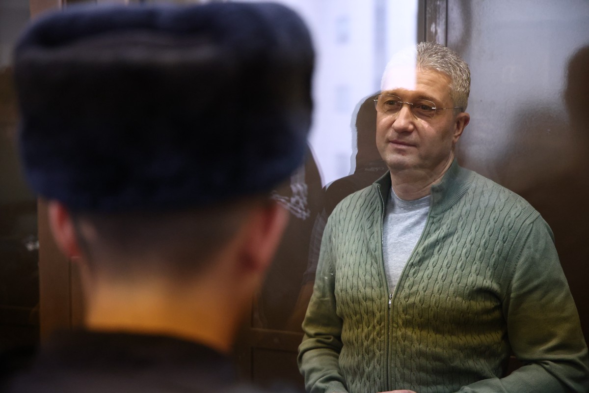 Тимуру Иванову вернули изъятый дом с участком 