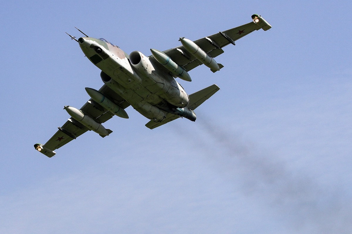 Минобороны: В Приморье разбился штурмовик Су-25