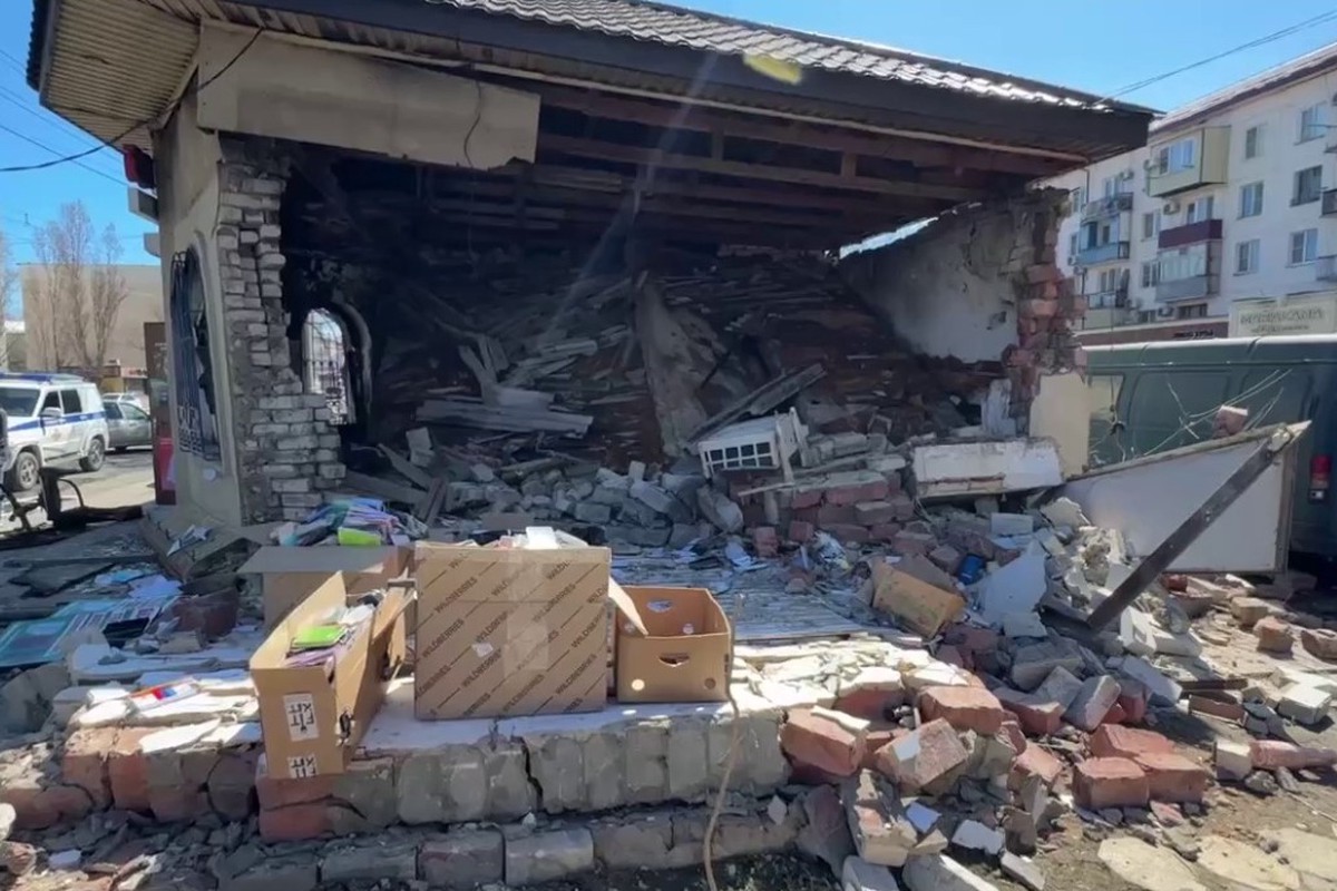 Пожарные потушили огонь на месте второго взрыва газа в Махачкале